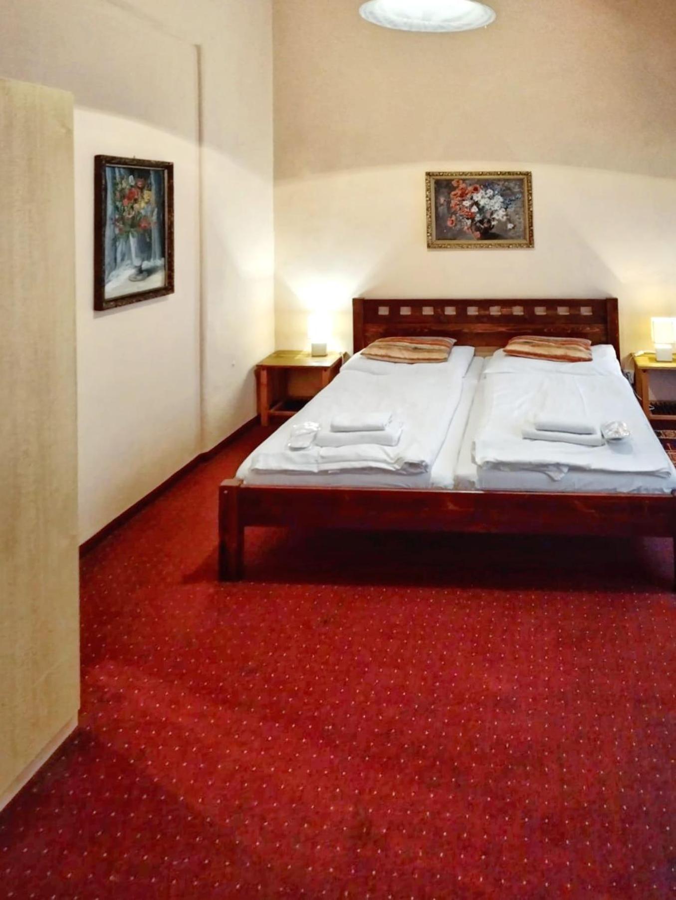 Delux Kolonada Appartement Karlsbad Buitenkant foto
