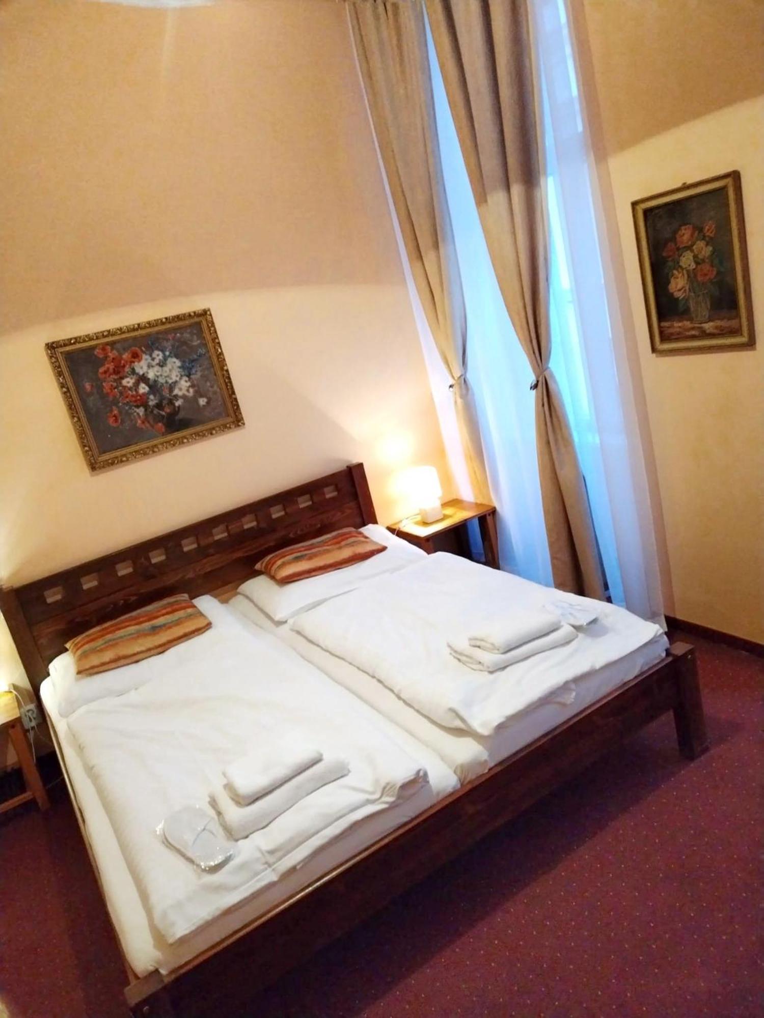 Delux Kolonada Appartement Karlsbad Buitenkant foto